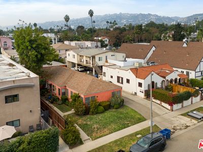 833 N Poinsettia Pl, Los Angeles, CA, 90046