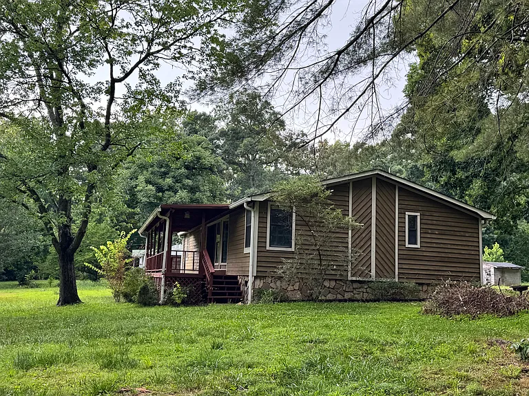 9700 Beatties Ford Rd — Photo 26