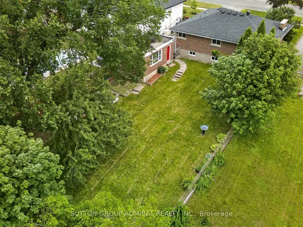 26 Shannon St, Barrie, ON L4M 2K8
