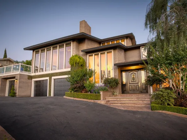 7560 N Valentine Ave, Fresno, CA 93711