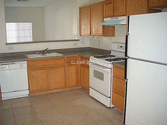 4th image of 7571 Redwood Point St