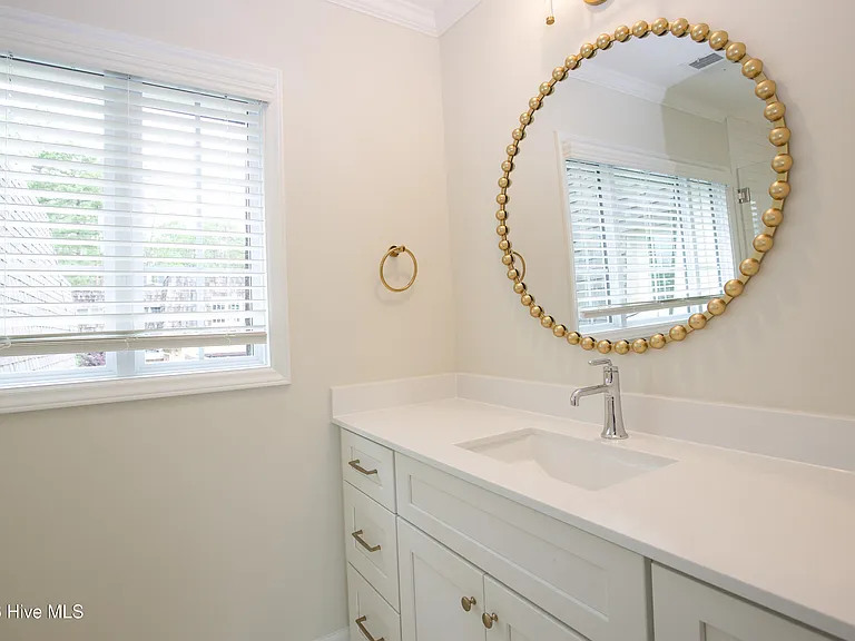 131 Racquet Ln — Photo 33