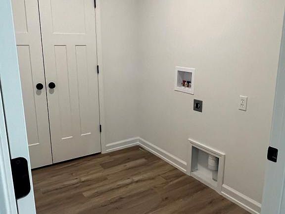 5th image of 105 N Luna Ln