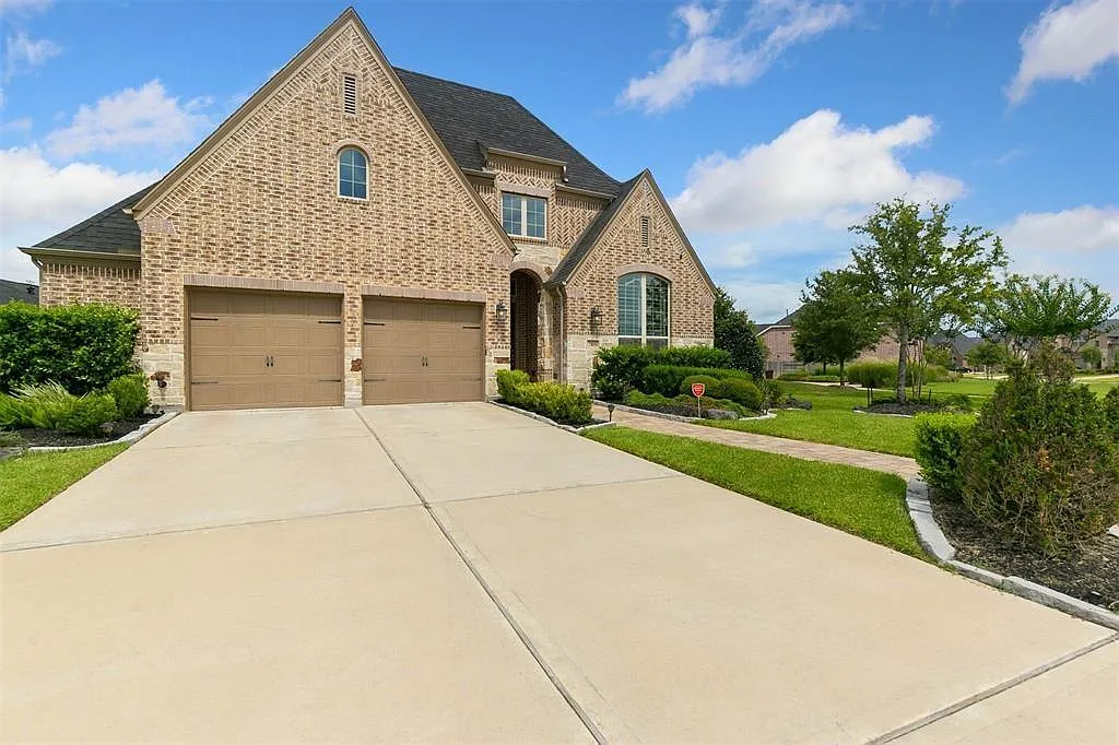 Building Photo - 7831 Lago River Ln