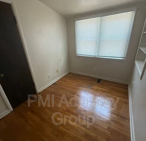 2634 SE Adams St — Photo 3