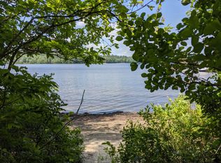 111 Lakeside Ln, Lake Pleasant, NY 12108