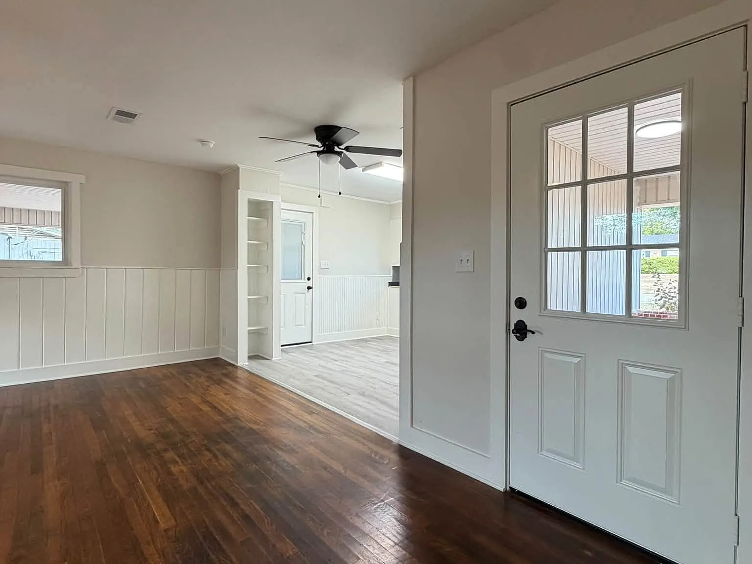 3 bed, 1.5 bath, 1248 sqft, $1,695 — Photo 2