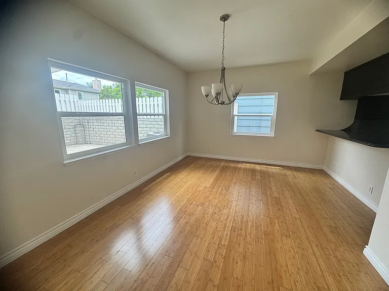 14726 Tupper St — Photo 12