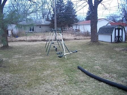 5th image of 300 Melinda Dr