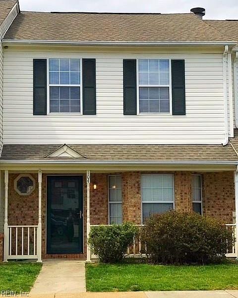 1st image of 104 Monument Ct