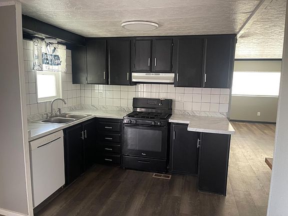 4th image of 4143 Yosemite Blvd Space B10