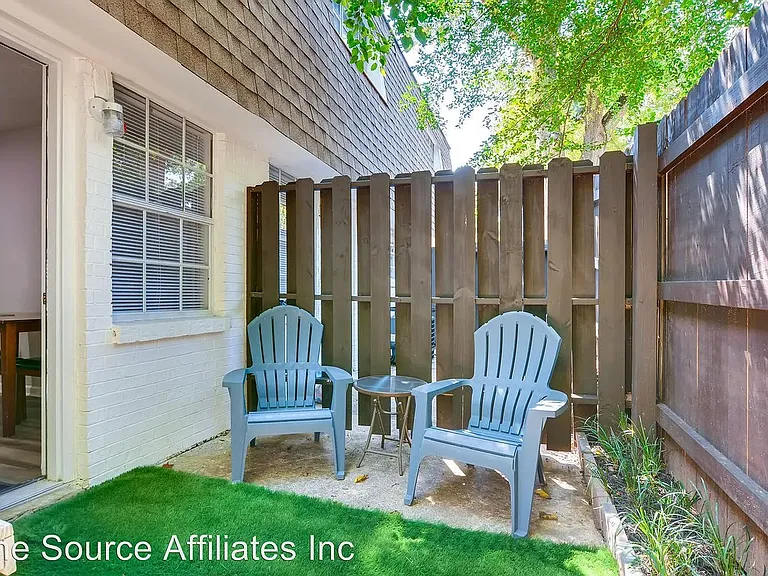 625 Coleman St — Photo 11