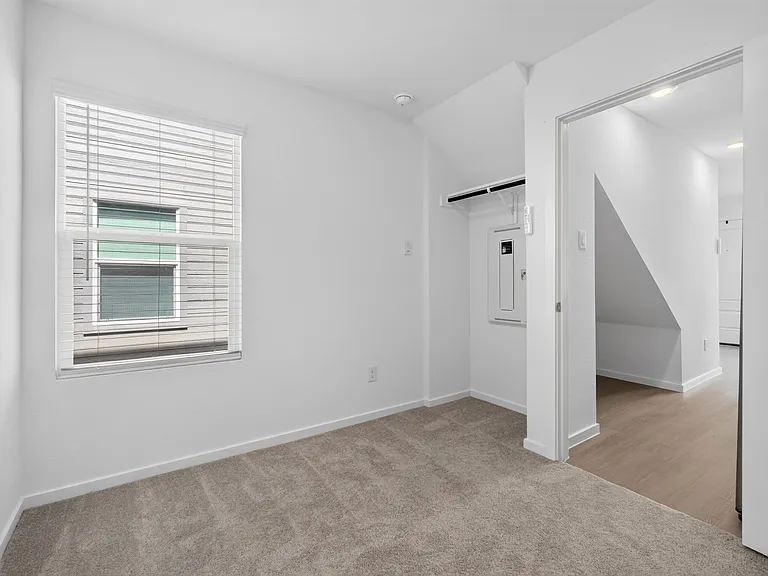 1031 Bishop Creek Dr — Photo 13