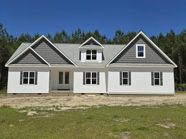 98 Freedom Ridge Dr, Smithfield, NC 27577
