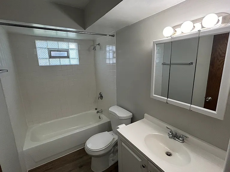 313 & 329 N Maple St — Photo 8