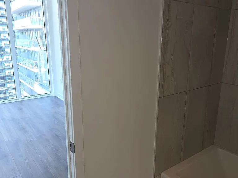 195 Redpath Ave #2212 — Photo 6