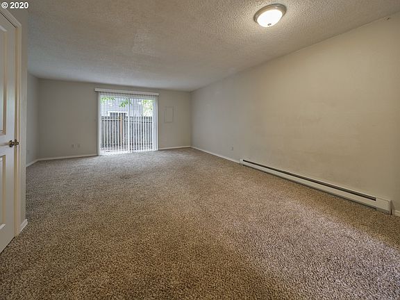 3rd image of 1015 W 21st St