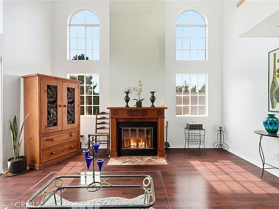 4th image of 871 S Lucerne Blvd APT 2
