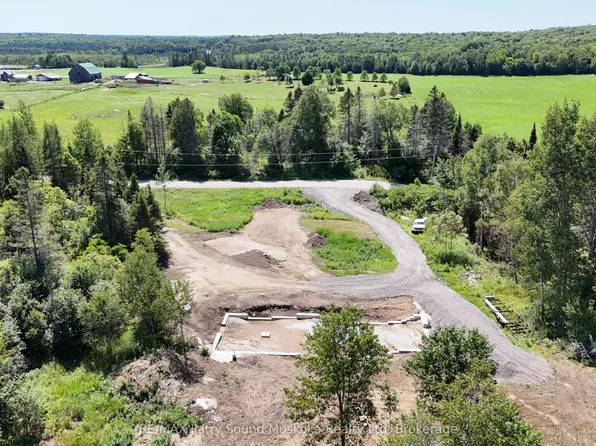 69 Miller Rd, Magnetawan, ON P0A 1Z0