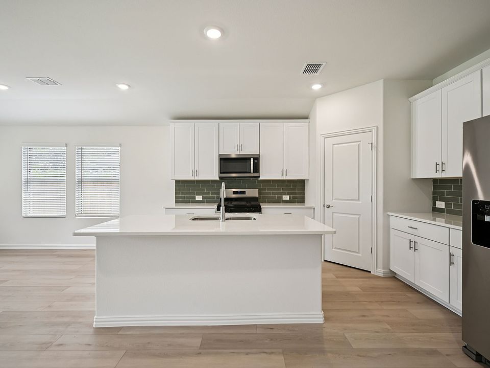 1st image of 3504 Bastrop Dr
