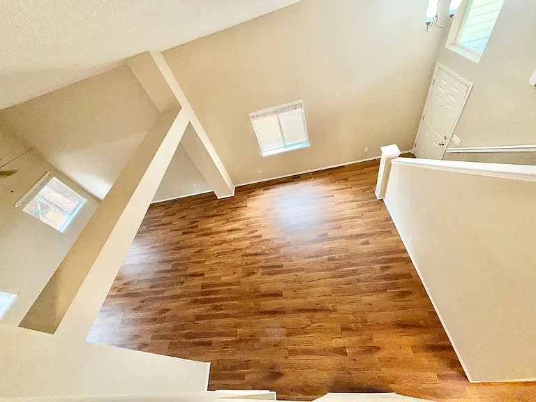6050 Emma Ln — Photo 9