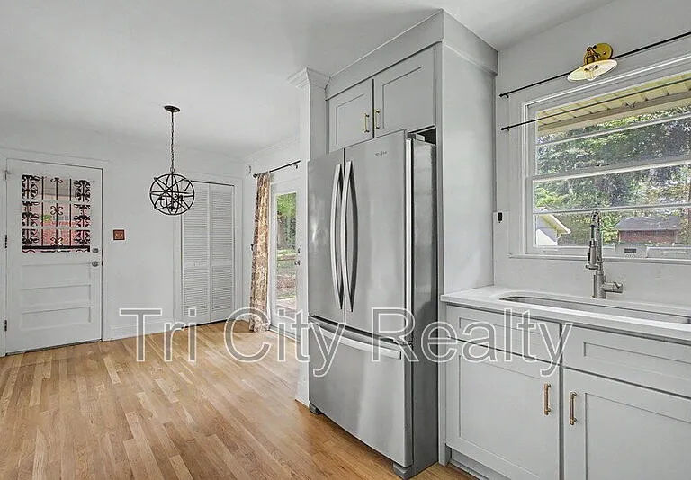 212 Hilltop Dr — Photo 22