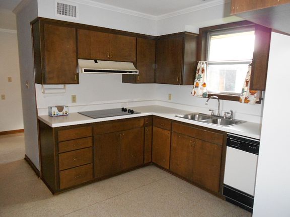 3rd image of 2323 Metairie Heights Ave