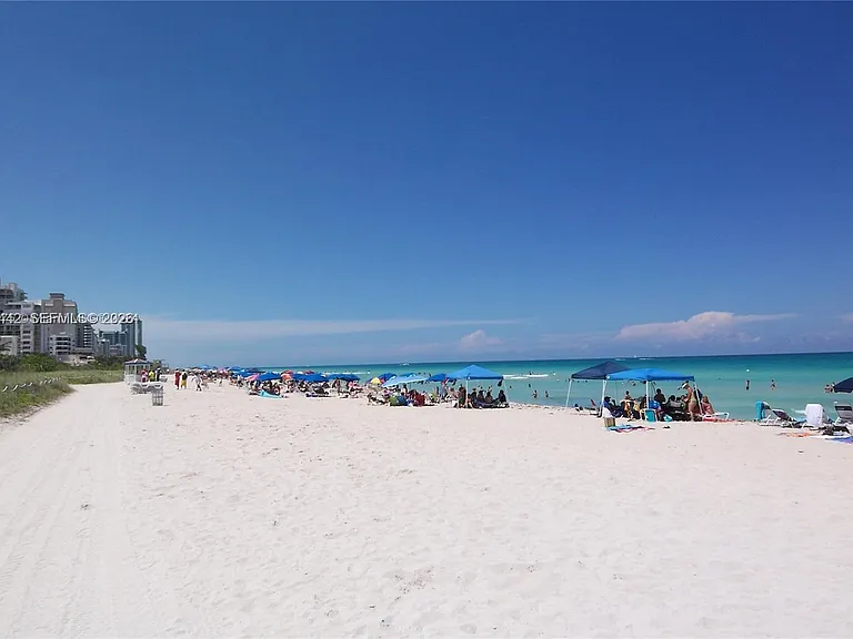 5161 Collins Ave #1217 — Photo 35