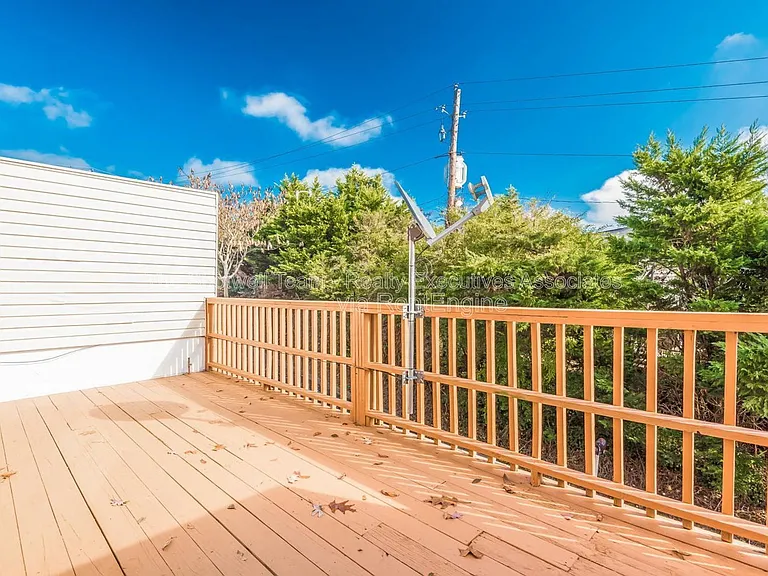 437 S Gallaher View Rd #7 — Photo 5
