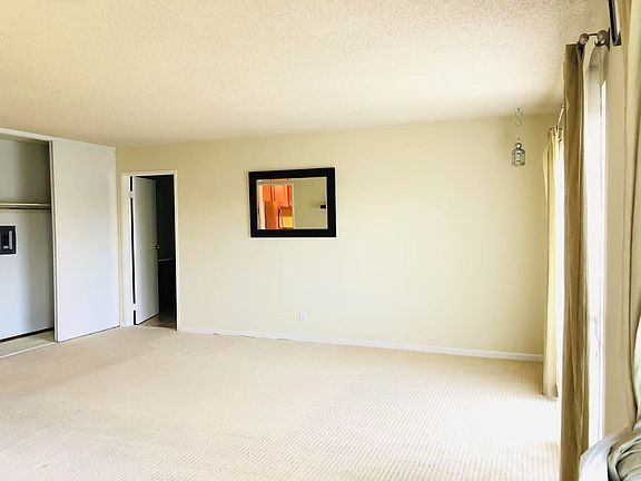 3rd image of 803 N Humboldt St APT 406