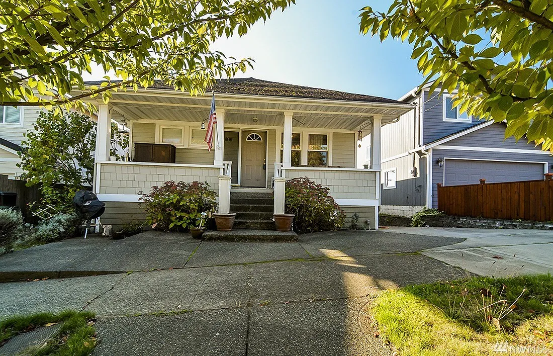 809 S Henderson St photo 1