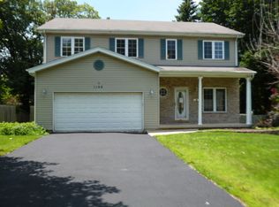 1196 Sherwood Ave, Elgin, IL 60120
