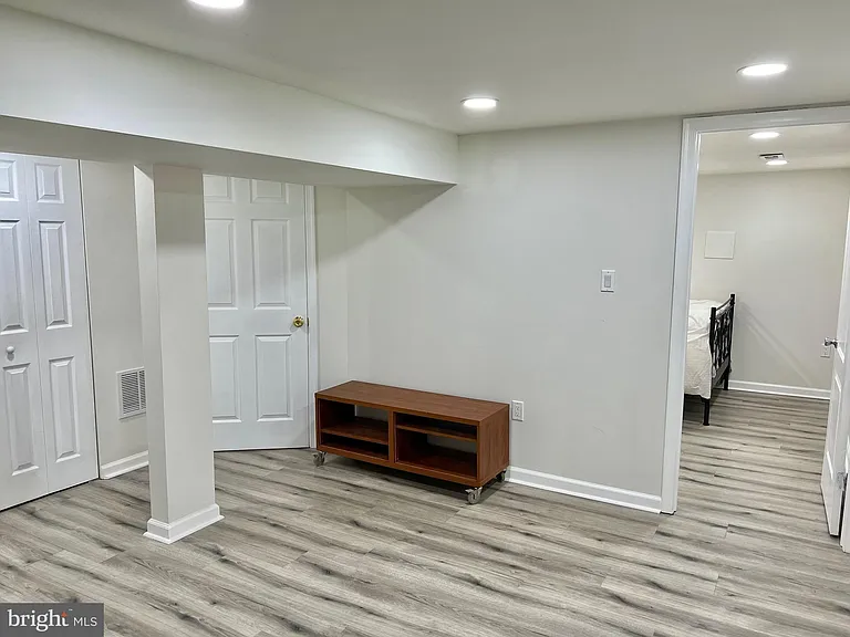 1114 45th St NE — Photo 6