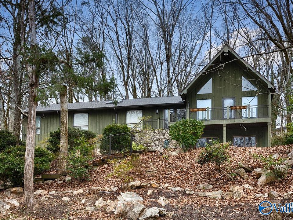 1st image of 3006 Barcody Rd SE