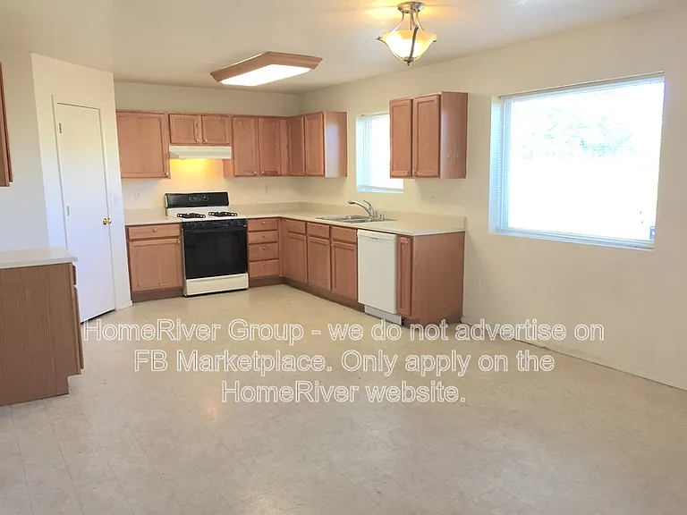 5609 Crown Ridge Rd NW — Photo 4