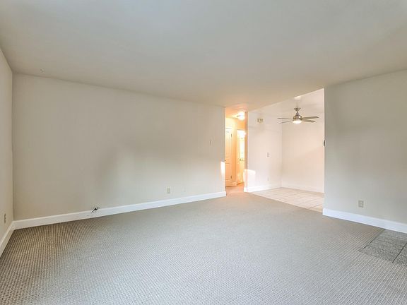 5th image of 470 Boynton Ave APT 11