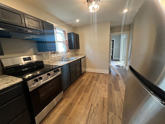 5th image of 5621 Prosser Ave