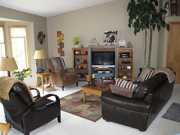 3rd image of 3515 Westmoor Blvd