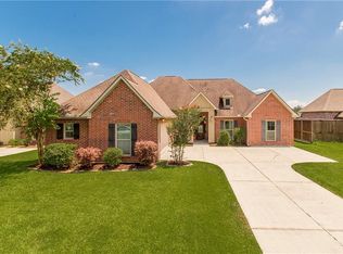 39397 Oceanview Ave, Prairieville, LA 70769