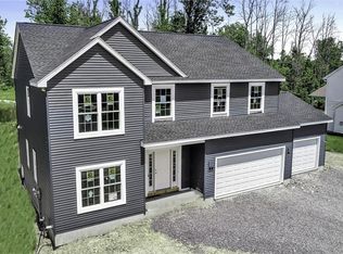 7 Tranquility Ln, Orchard Park, NY 14127