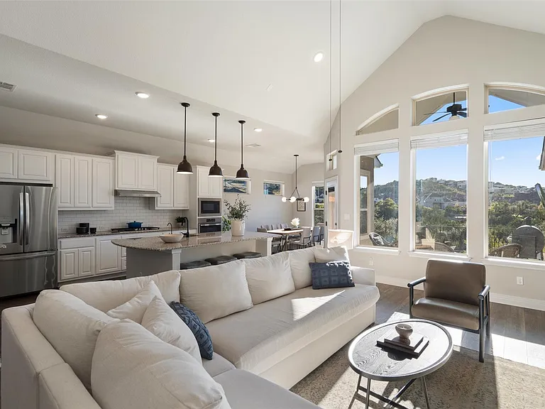 17805 Limestone Spring Ln — Photo 9