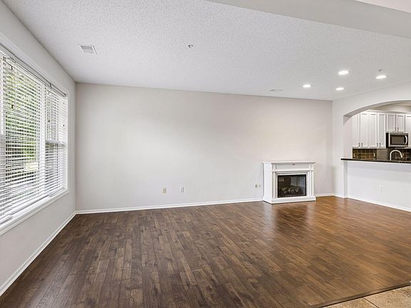 5th image of 6090 W 16th St APT 913