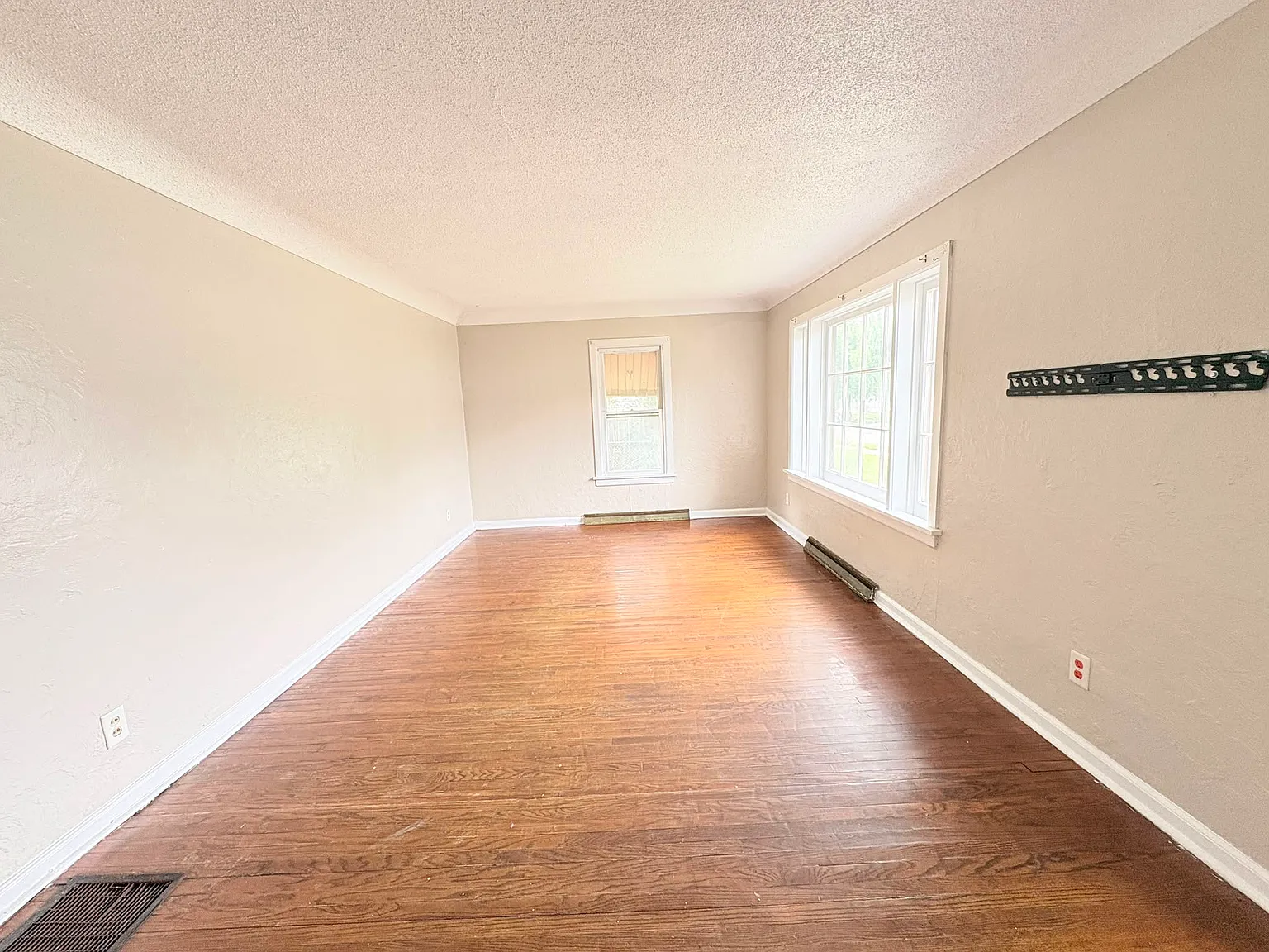 2 bed, 988 sqft, $1,225 — Photo 4
