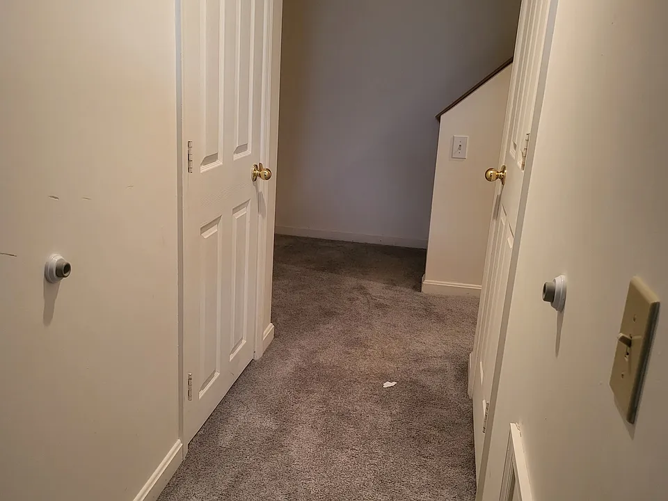 9301 N Laurel Rd #BASEMENT