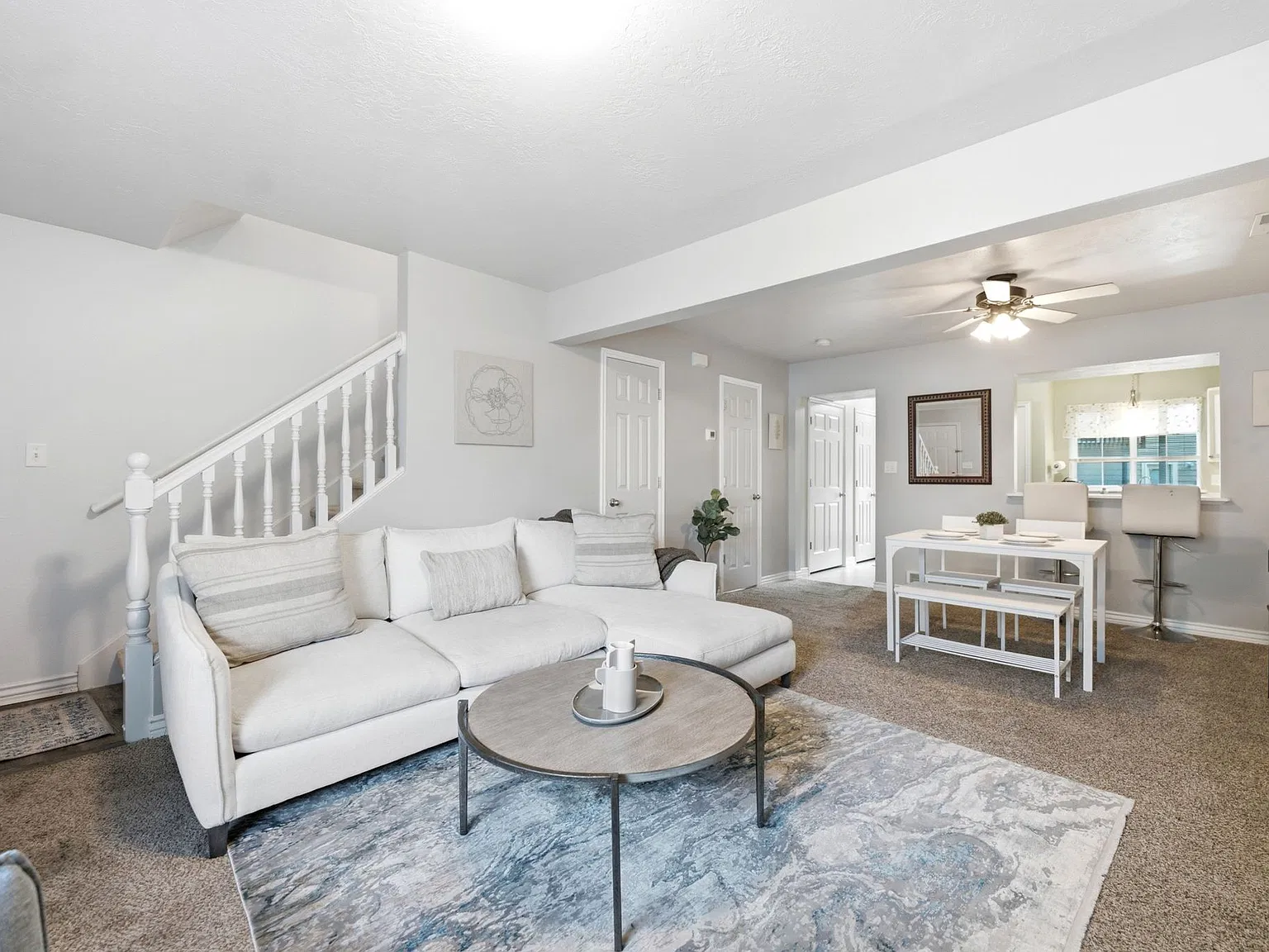3 bed, 2.5 bath, 1300 sqft, $1,950 — Photo 2