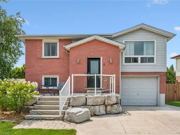 2 Newbury Dr, Kitchener, ON N2N 2W7