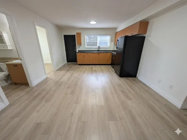 10 Shell Rd, Richmond, BC V7A 3W1