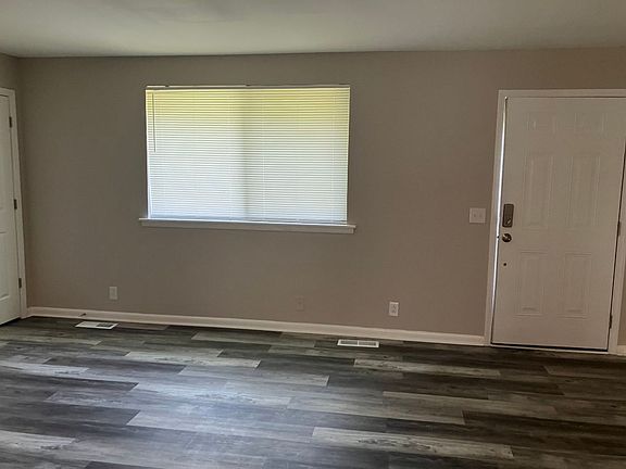 2nd image of 250 Hickorydale Dr