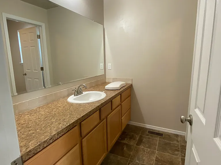 221 Canyon Crest Dr W — Photo 13