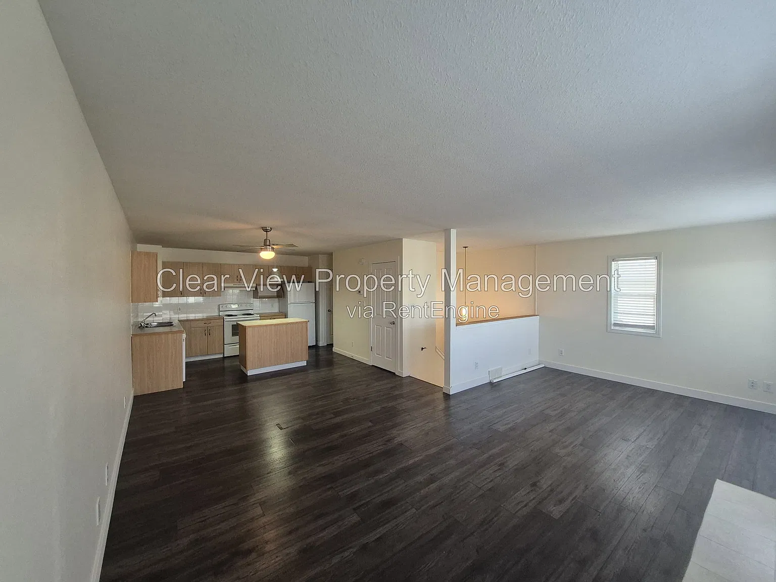 3 bed, 2.0 bath, 1200 sqft, $1,949 — Photo 2
